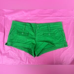 DOLLHOUSE ULTRA LOW RISE Bright GREEN JEANS Shorts SIZE 1 JUNIORS